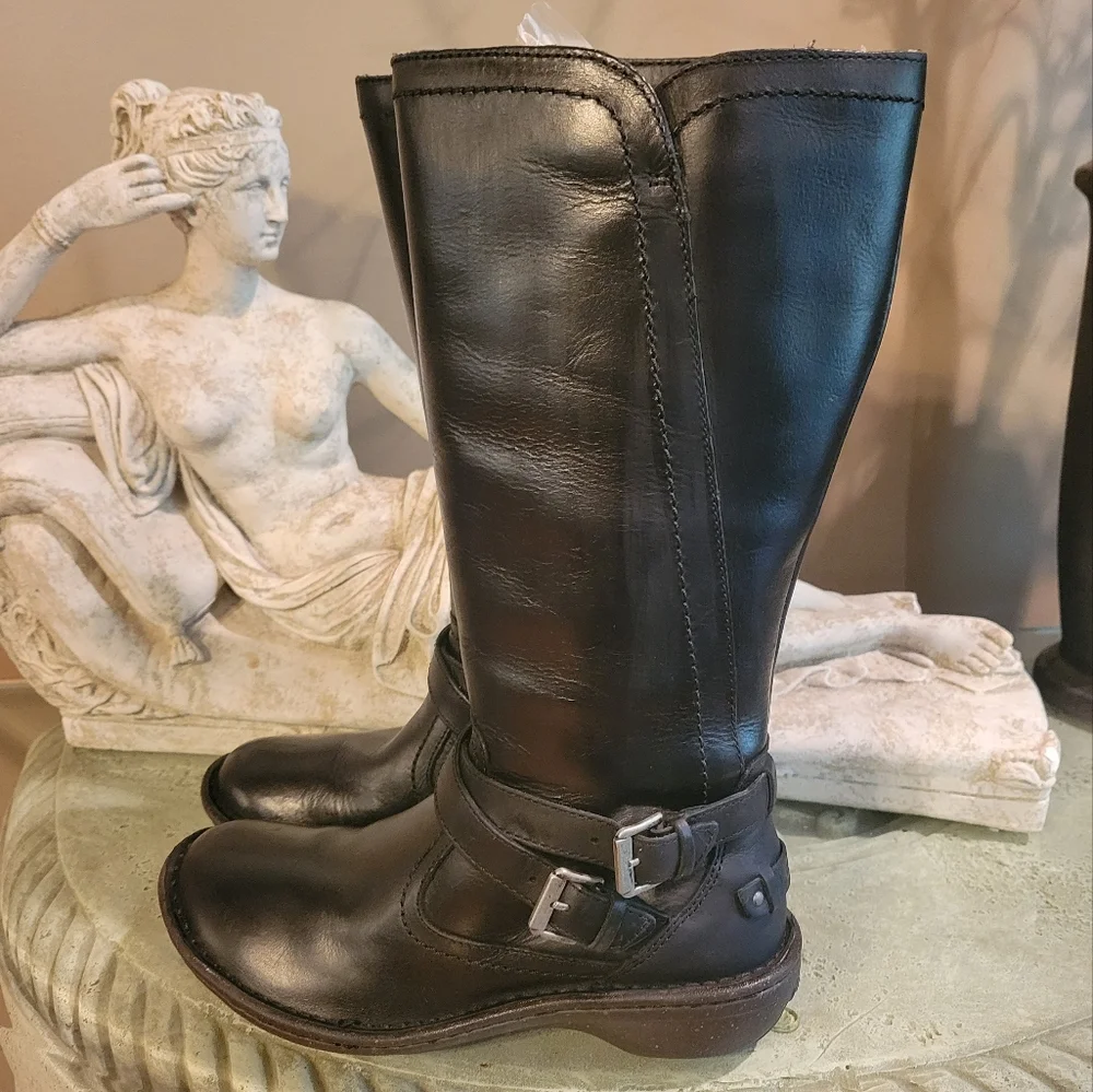 *Sold⛔️Ugg Rosen Tall Leather Boot in Size 6. S/N 1008219  #246 - Picture 15 of 17
